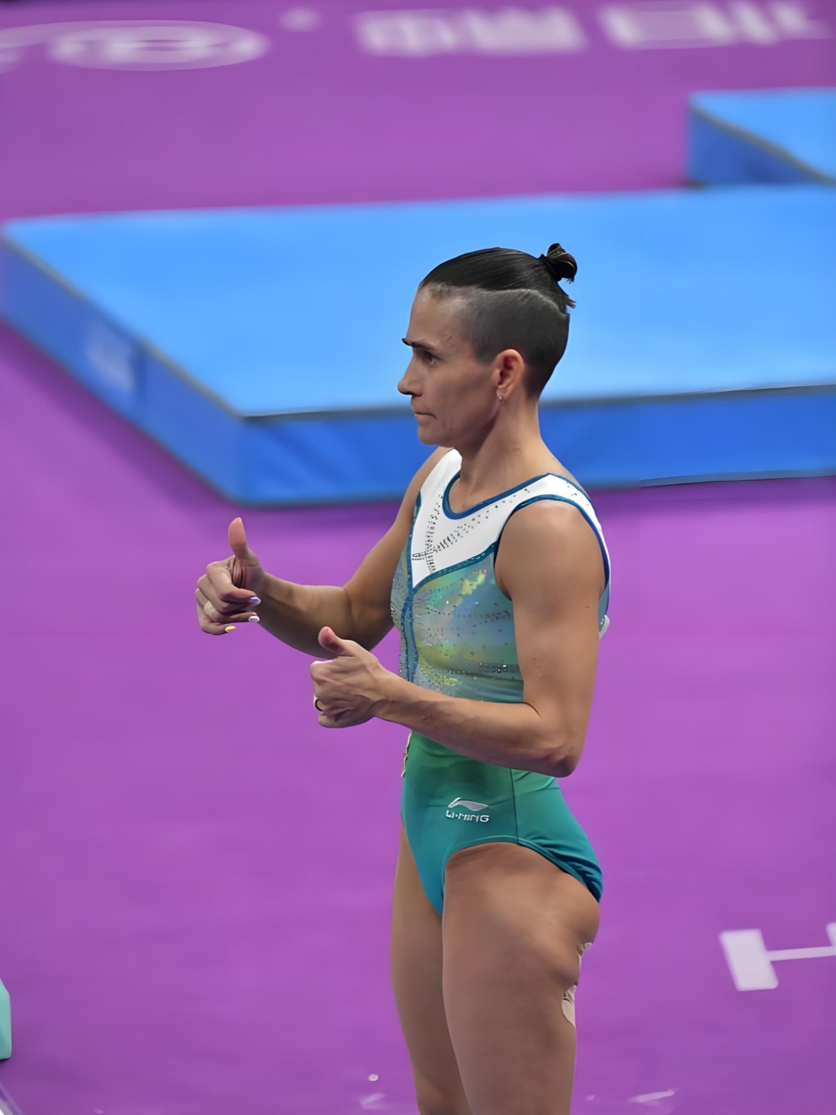 体育高手闪耀赛场,百尺竿头夺得第一 体育高手闪耀赛场,百尺竿头夺得第一