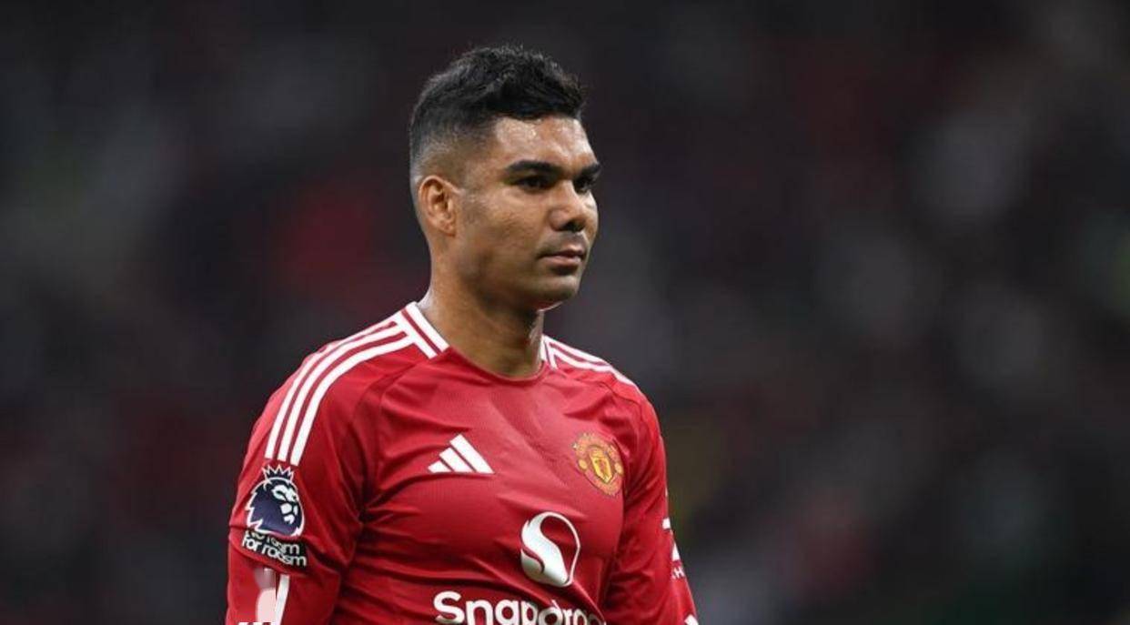 曼联中场组织频犯错失，状态低迷难以扭转