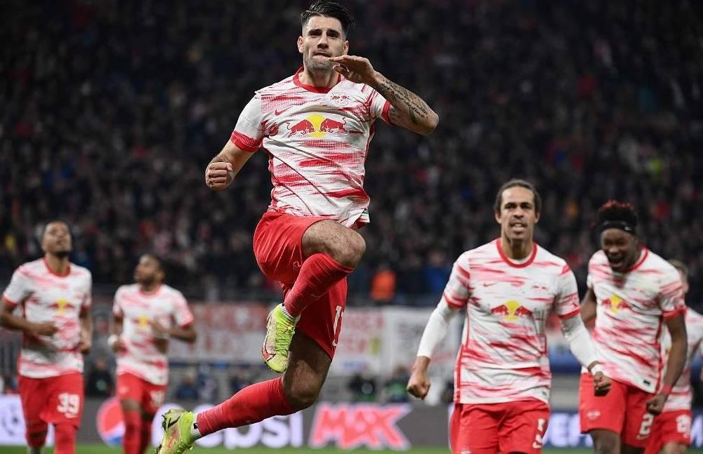 法兰克福主场大胜斯图加特,提升欧战积分 法兰克福主场大胜斯图加特,提升欧战积分