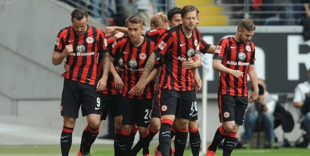 法兰克福主场大胜斯图加特,提升欧战积分 法兰克福主场大胜斯图加特,提升欧战积分