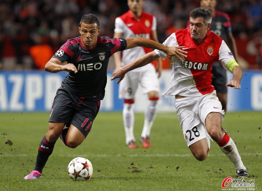 摩纳哥球员因违规行为受到处罚，接受罚款