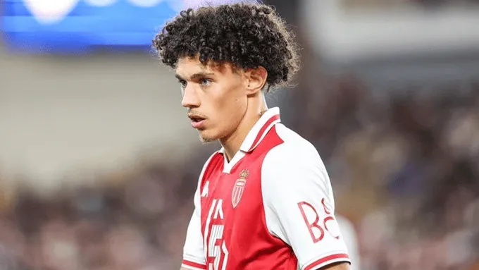 摩纳哥球员因违规行为受到处罚，接受罚款