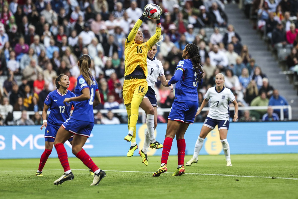 利记官网-欧预赛实况报道，惊险瞬间无数场场热血激战