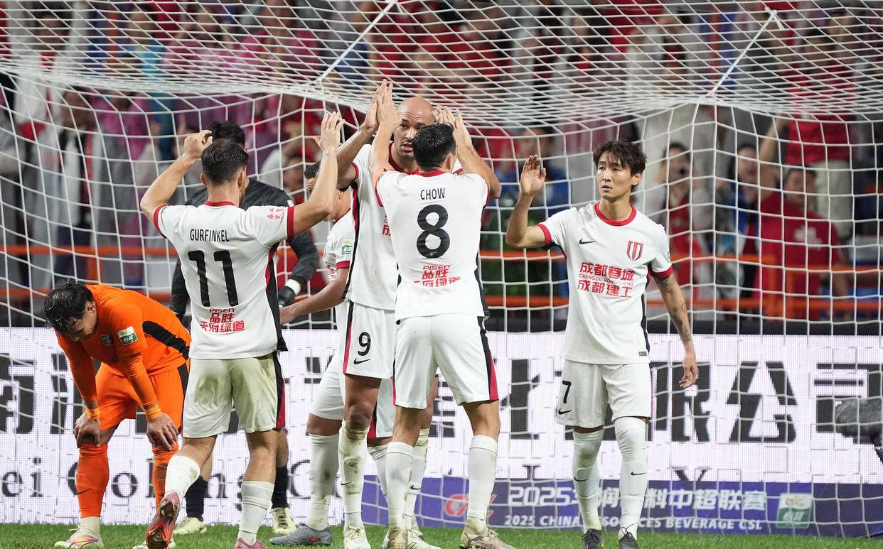 关键比赛：球队全力以赴，积极备战