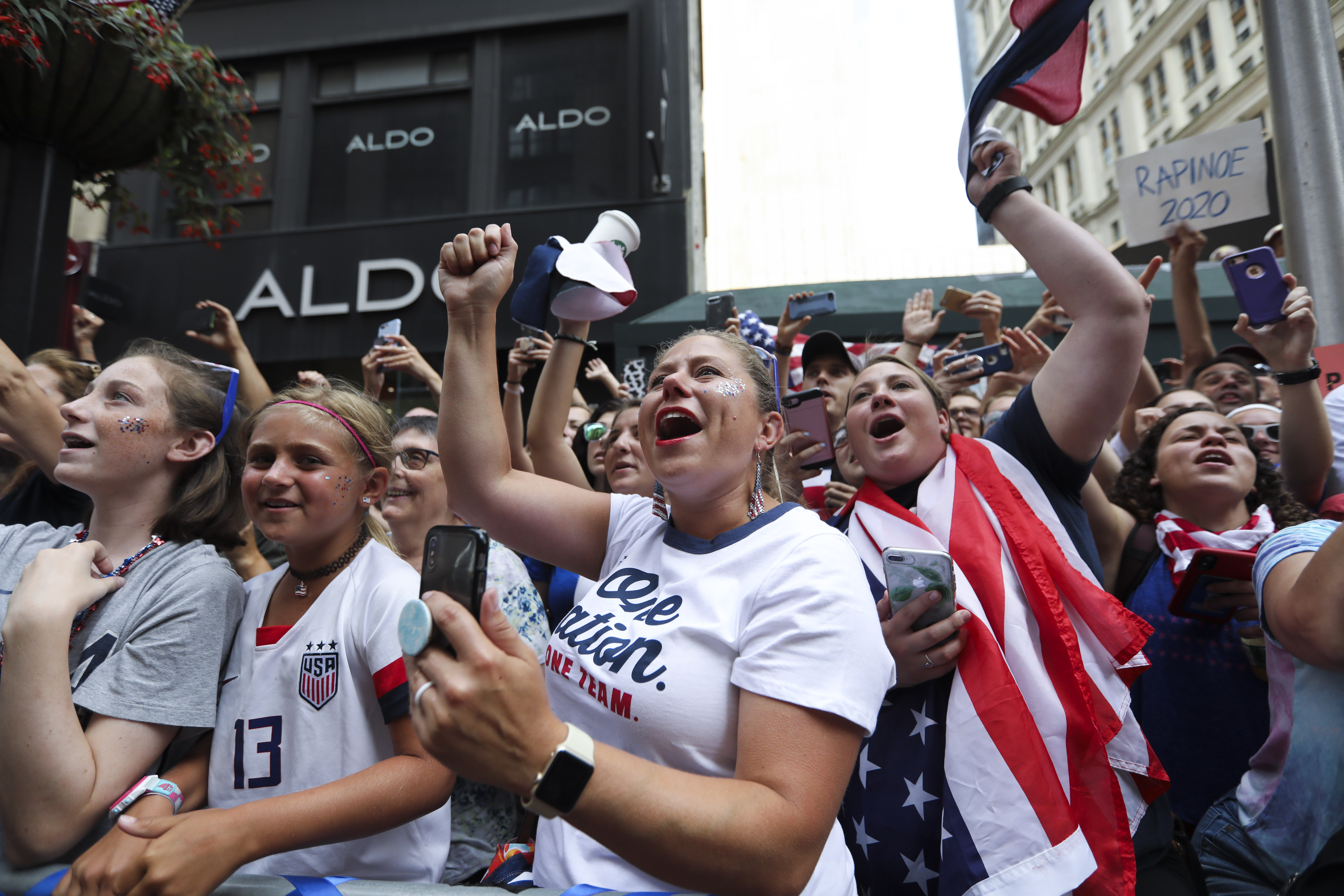 美国女足俱乐部联赛沸腾,精彩战火不断 美国女足俱乐部联赛沸腾,精彩战火不断