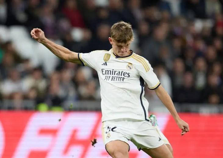 皇马青训小将表现出色，受到赞誉