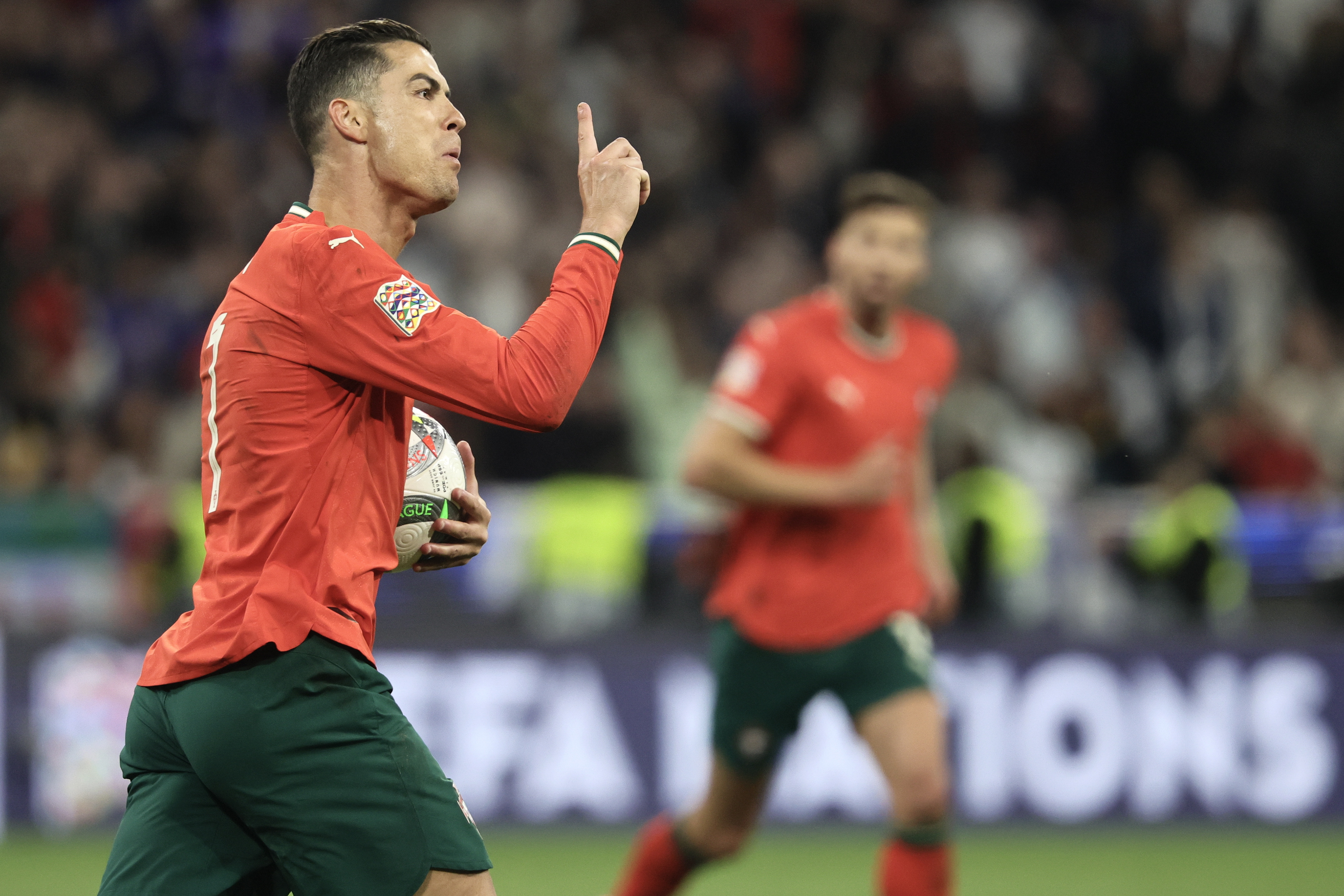 葡萄牙逆转击败比利时2-1,欧锦赛开门红 葡萄牙逆转击败比利时2-1,欧锦赛开门红