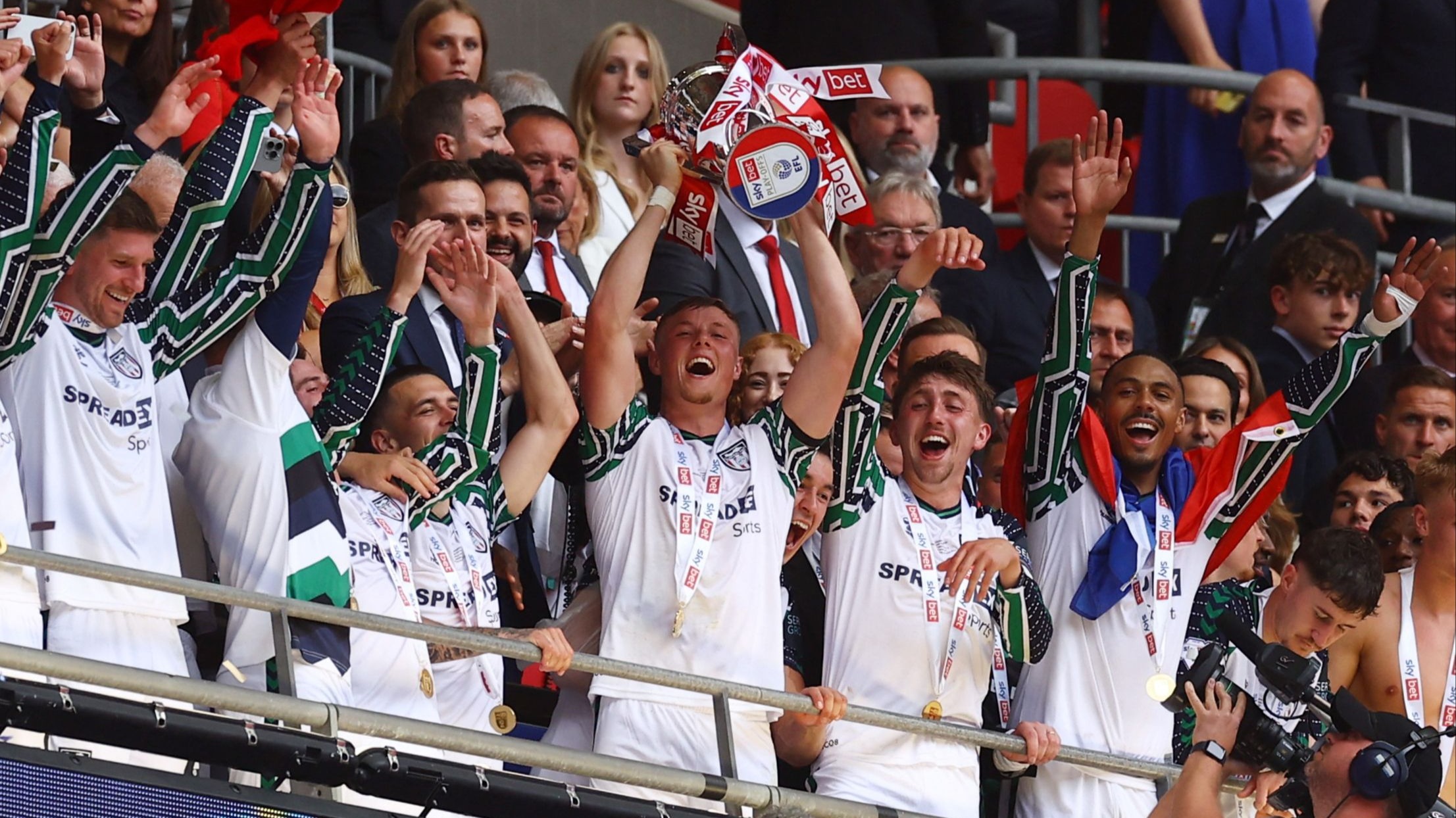 桑德兰球队状态火热，取得连胜优势