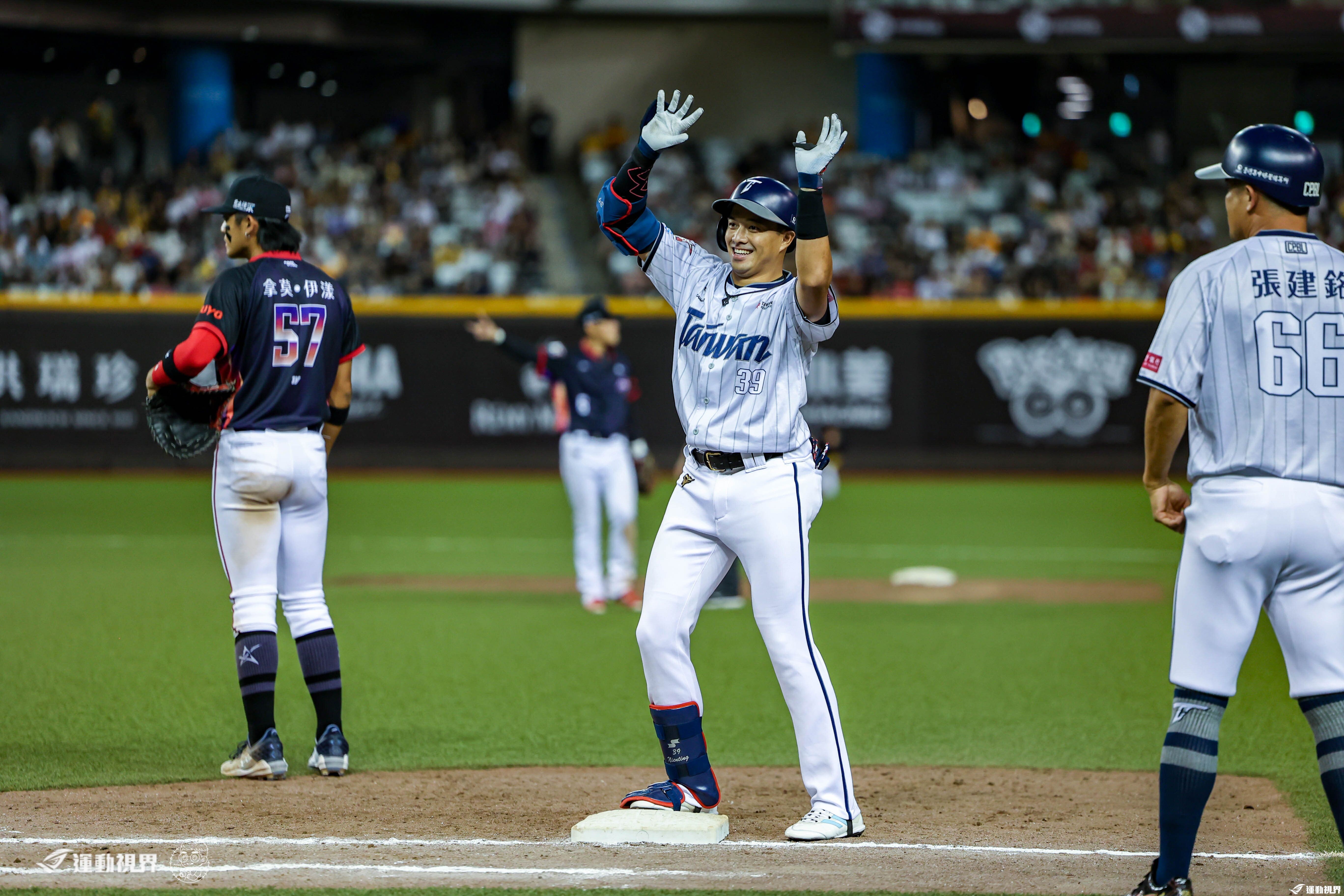 利记-棒球巨星现身亚冠赛场，备战大战