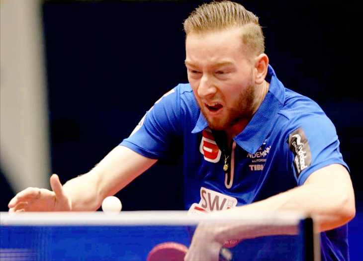 利记官网-克雷费尔徒手抗击，险胜对手成功守住阵地