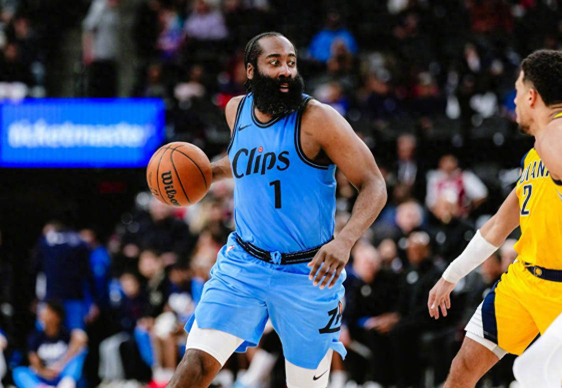 快船遭遇连败,球队状态不佳 快船遭遇连败,球队状态不佳