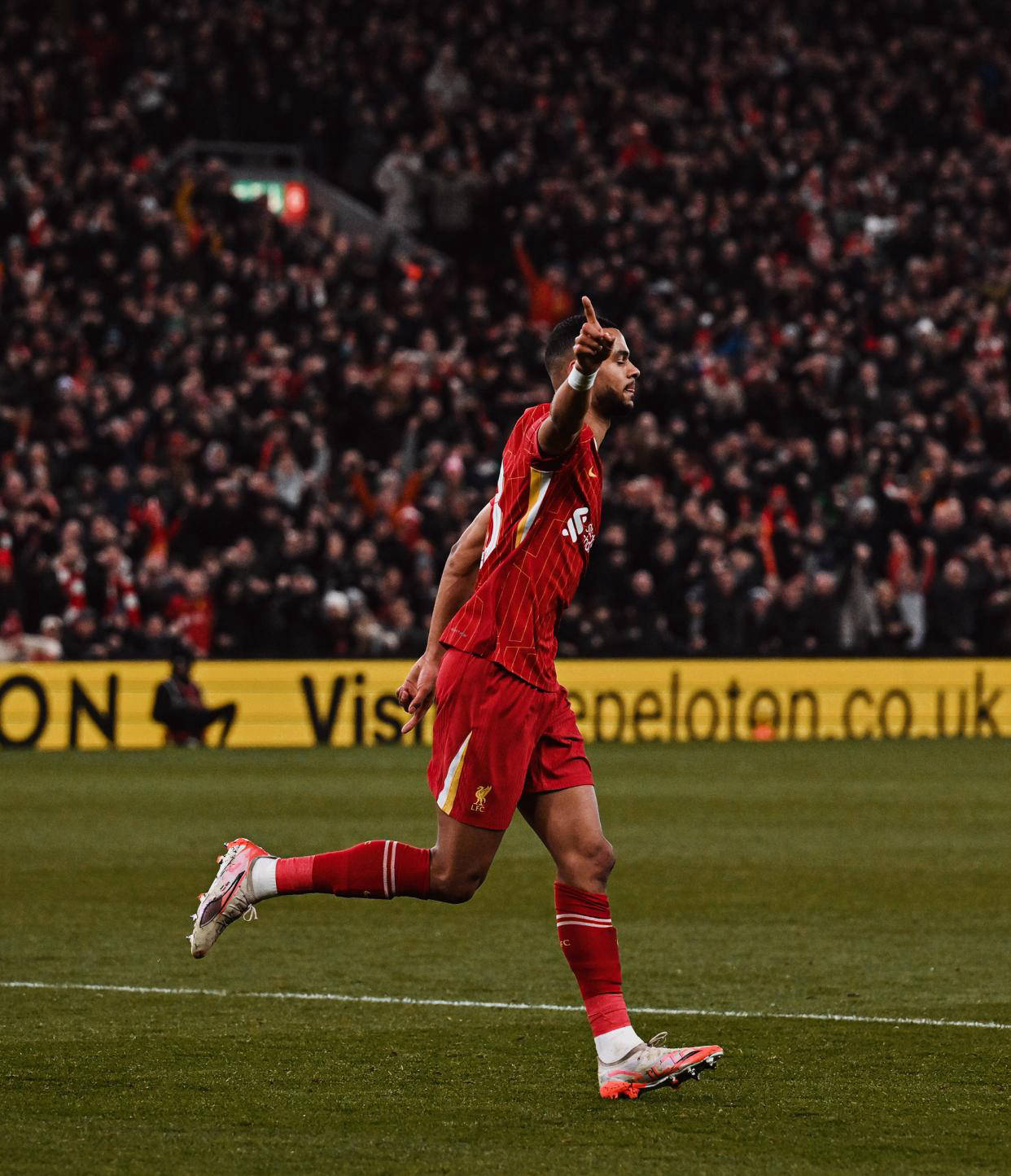 利记官网-热刺前锋状态神勇，帮助球队连胜