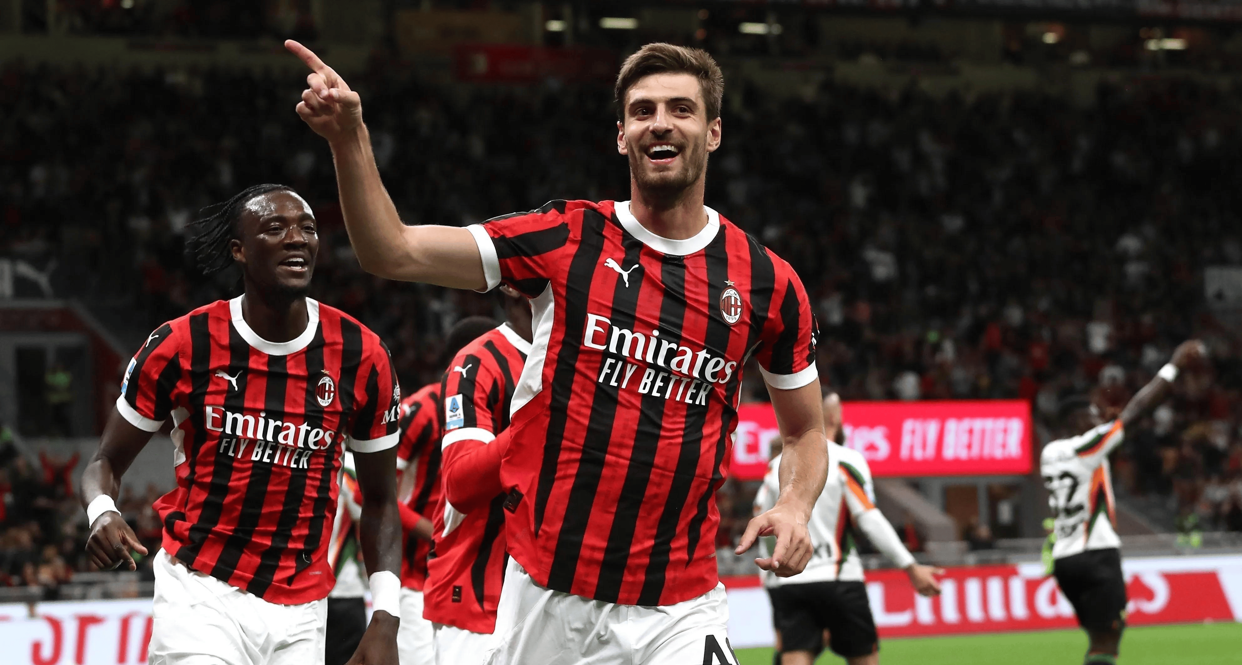 利记官方网站-足球场上鏖战正酣，精彩绝伦的比赛即将上演