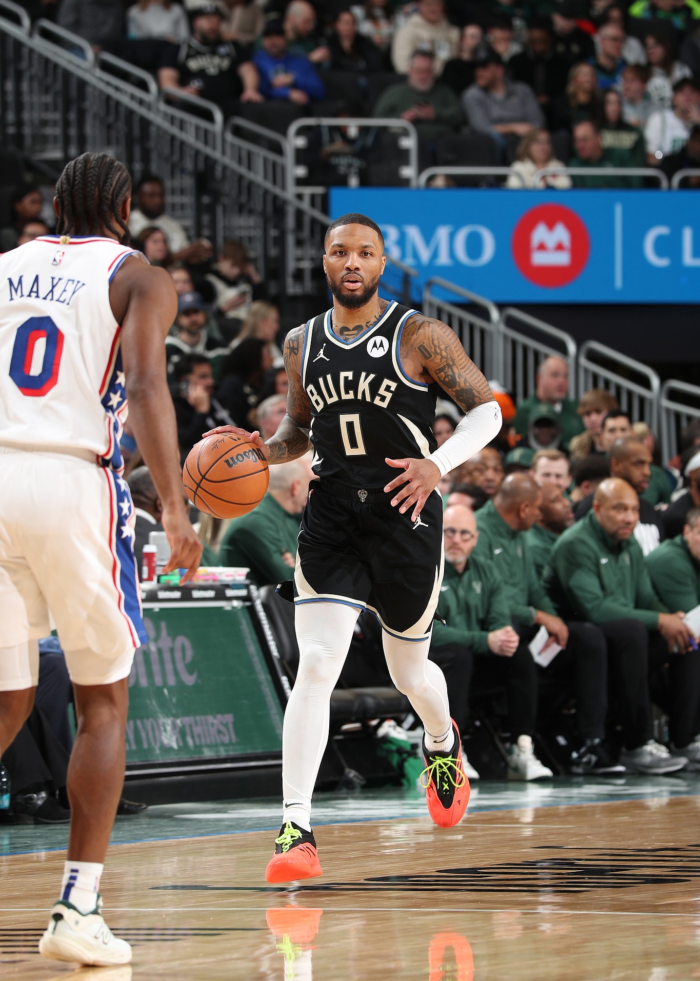 利记官网-雄鹿后卫因伤缺席多场比赛，球队局势岌岌可危