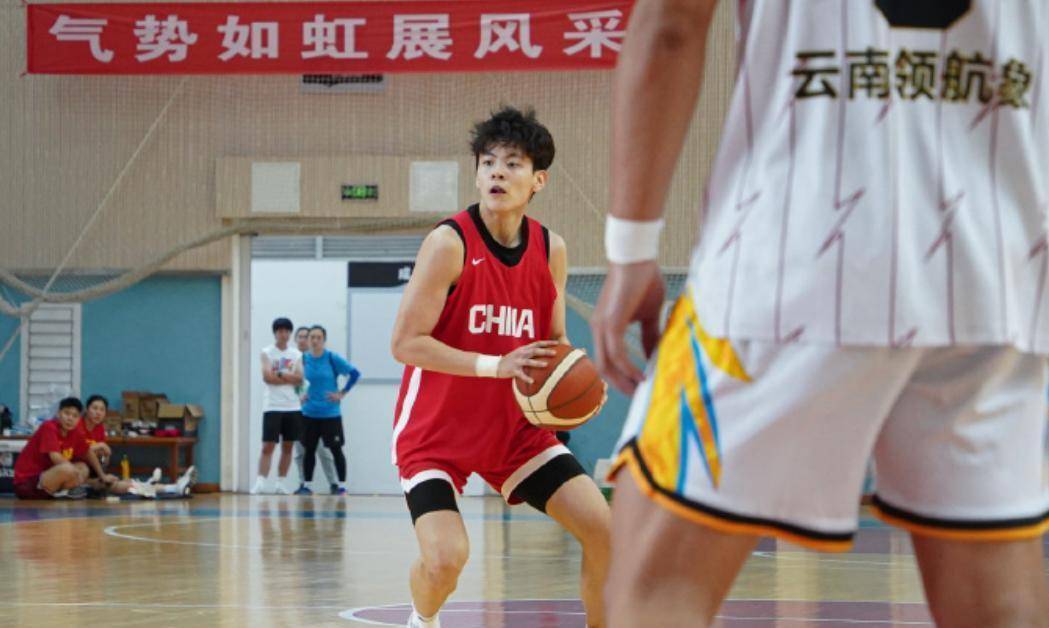 利记平台-云南男篮积极备战，队员士气高昂