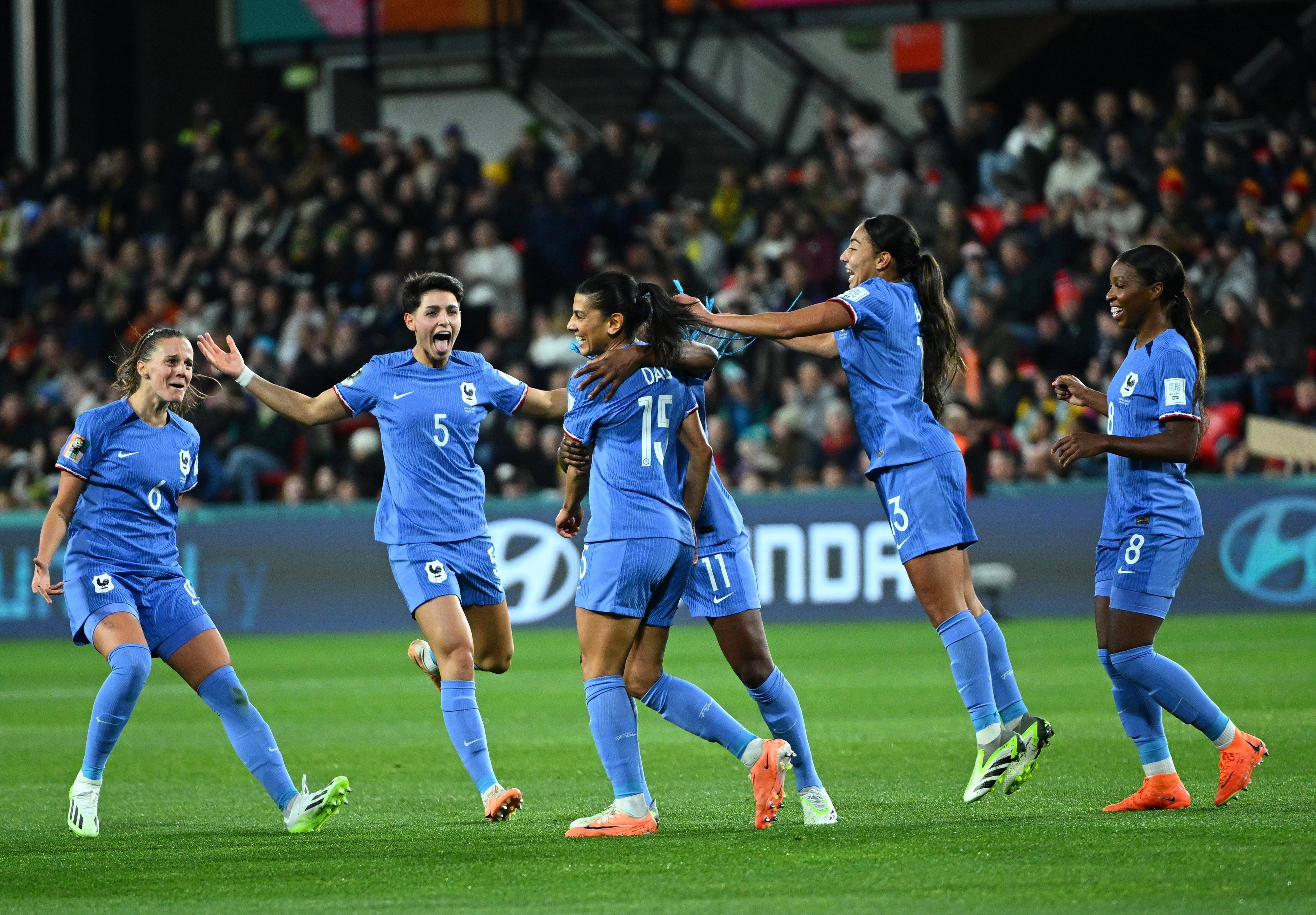 利记官网-世界杯女子足球比赛晋级赛落幕